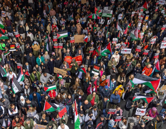 Tens of Thousands Protest in London Against UK's Support for Israel's Actions in Gaza