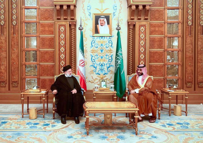 Raeisi, Saudi crown prince meet in first encounter since rapprochement