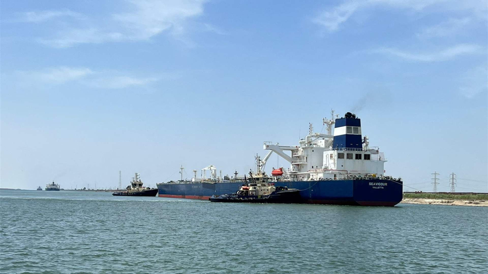 Iraq Sends Fuel Tanker to Egypt in Humanitarian Effort for Gaza, Plans Ongoing Aid Shipments