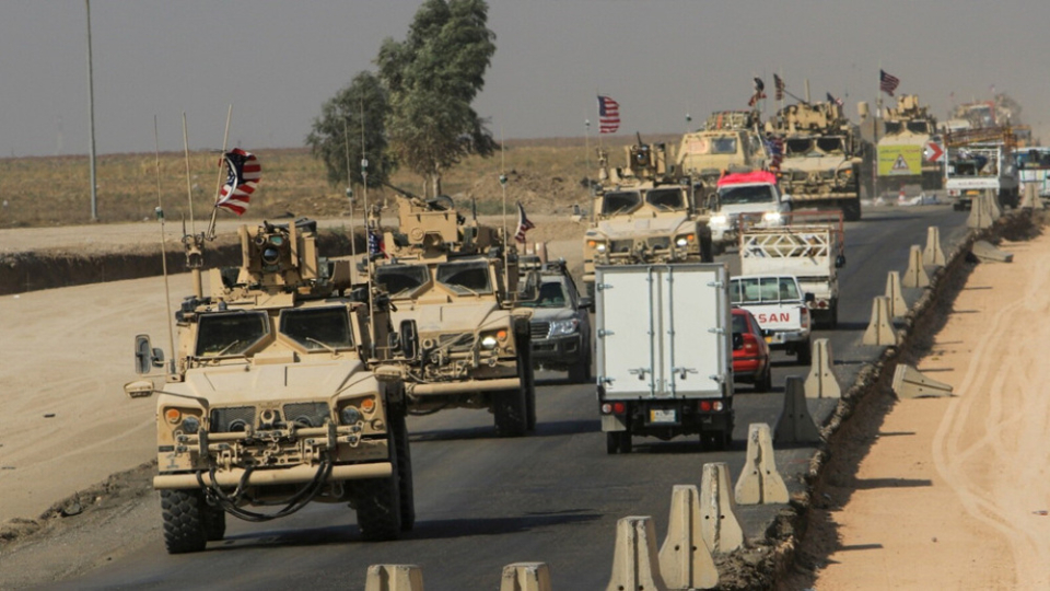 US Convoy Moves Military Equipment from Iraq to Syria, Purpose Unclear: Report
