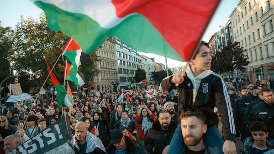 Embarrassing: Controversy Surrounds Palestinian Activism in Germany While Full Support of Israel Regime