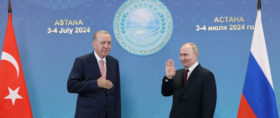 Erdogan and Putin Meet at SCO Summit to Discuss Key Issues