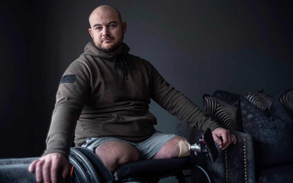 War Veteran who lost both legs in Afghanistan accuses NHS of abandoning him