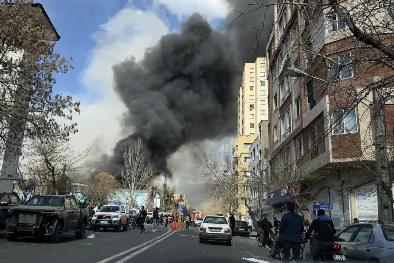 Tehran_-_The_Fourth_Day_of_War_4_Avash.webp-768x512 (1)_11zon